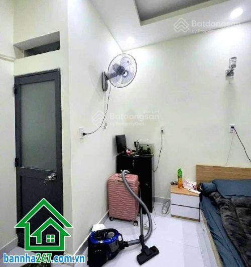 Chỉ 2,85 tỷ nhà 2 tầng ô tô đỗ sát nhà gần nhà thờ tân hương  dtsd 42m2