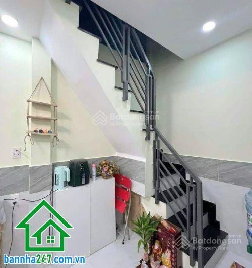 Chỉ 2,85 tỷ nhà 2 tầng ô tô đỗ sát nhà gần nhà thờ tân hương  dtsd 42m2