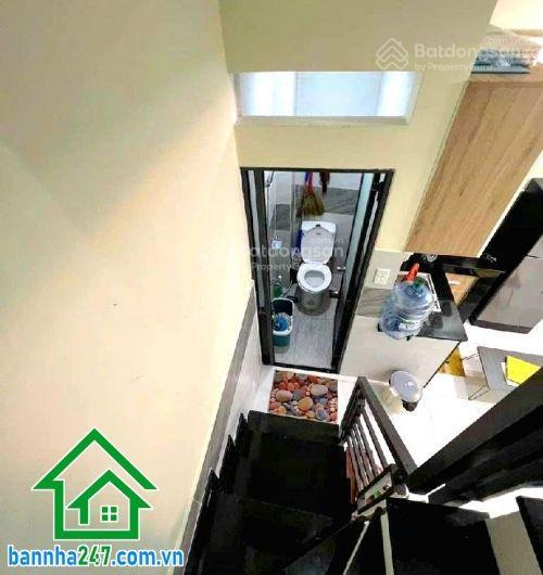 Chỉ 2,85 tỷ nhà 2 tầng ô tô đỗ sát nhà gần nhà thờ tân hương  dtsd 42m2