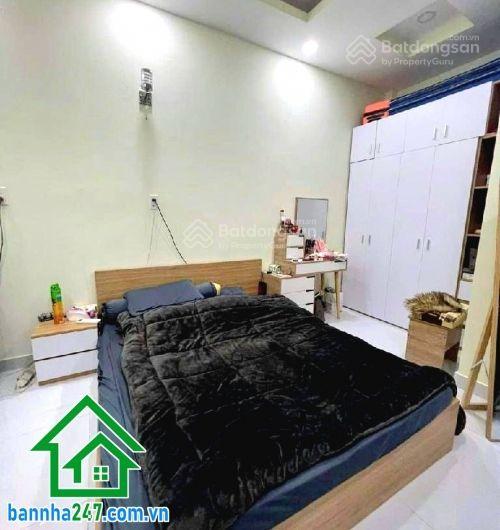 Chỉ 2,85 tỷ nhà 2 tầng ô tô đỗ sát nhà gần nhà thờ tân hương  dtsd 42m2