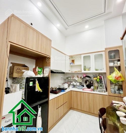 Chỉ 5,6 tỷ ngang 4.4m, 60m2 nhà đẹp 2 tầng  3pn 2wc  shr  pháp lý chuẩn
