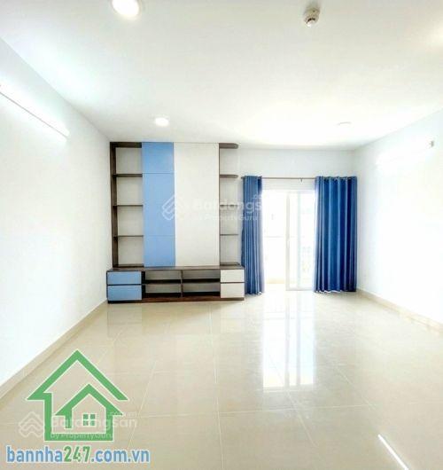 Chỉ 5,5 tỷ căn góc oriental plaza mặt tiền âu cơ 105m tầng 21 view thoáng 3pn ở ngay