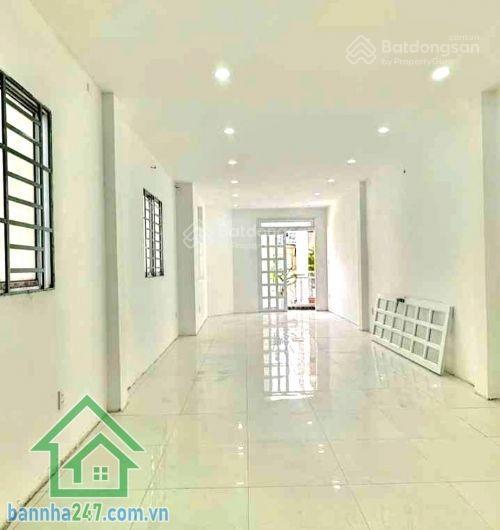 Chỉ 7,5 tỷ  đường 5m xe tải đỗ cửa gần ubnd quận tân phú  64m2 4 tầng góc 2 mặt tiền