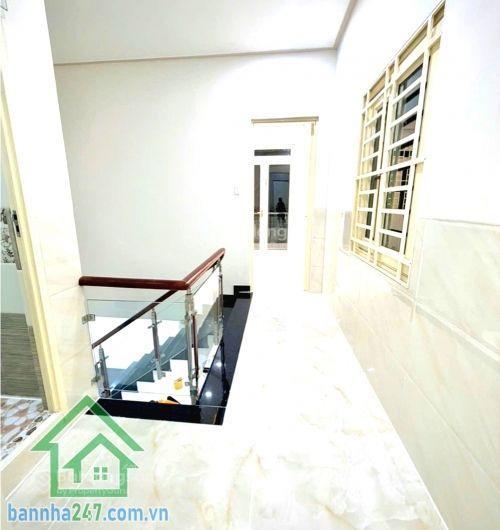 Chỉ 5,15 tỷ  tân phú ngay văn cao sát mặt tiền nhà 2 tầng mới đẹp 44m2, 2pn  2wc