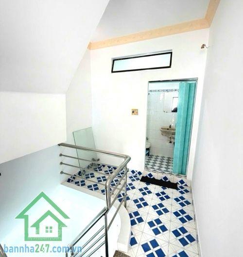 Chỉ 3,35 tỷ nhà 3 tầng hẻm 4m thông  gần chợ trần văn quang p. bảy hiền, tân bình 3pn 2wc