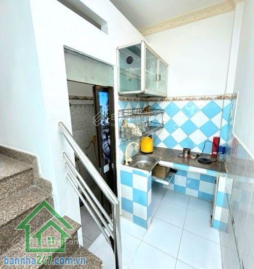 Chỉ 3,35 tỷ nhà 3 tầng hẻm 4m thông  gần chợ trần văn quang p. bảy hiền, tân bình 3pn 2wc