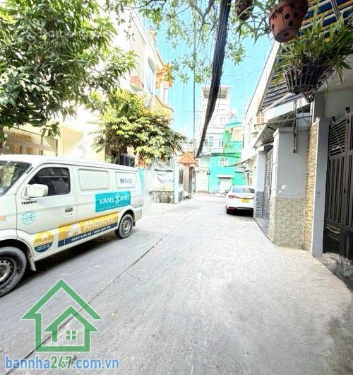 Chỉ 3,35 tỷ nhà 3 tầng hẻm 4m thông  gần chợ trần văn quang p. bảy hiền, tân bình 3pn 2wc