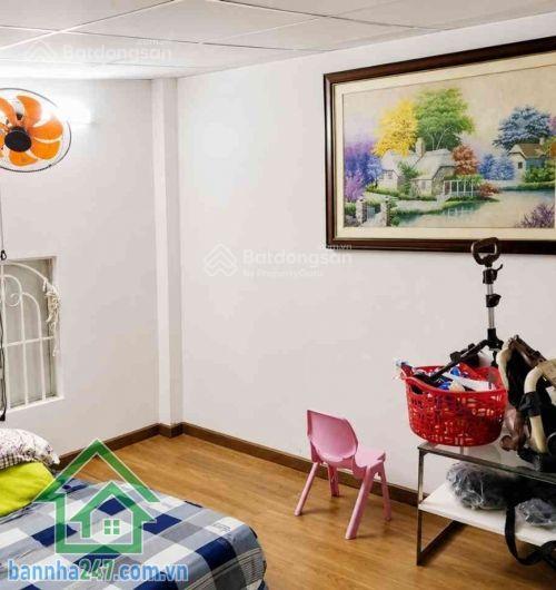 Chỉ 3,3 tỷ ngay bùi thế mỹ nhà mới ở ngay hẻm 6m xe tải tới cửa  dt (3,9 x 6,5) 3 tầng