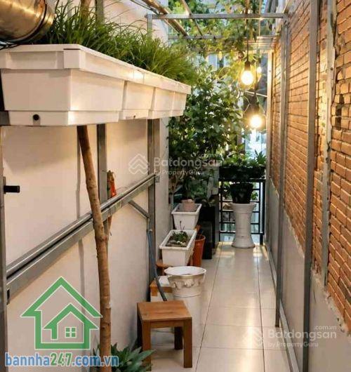 Chỉ 3,3 tỷ ngay bùi thế mỹ nhà mới ở ngay hẻm 6m xe tải tới cửa  dt (3,9 x 6,5) 3 tầng