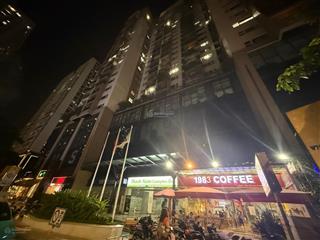 Chủ nhà đổi sang mua đất, bán căn hộ chung cư thanh xuân complex  lô góc. 2 mặt thoáng, giá 11 tỷ.