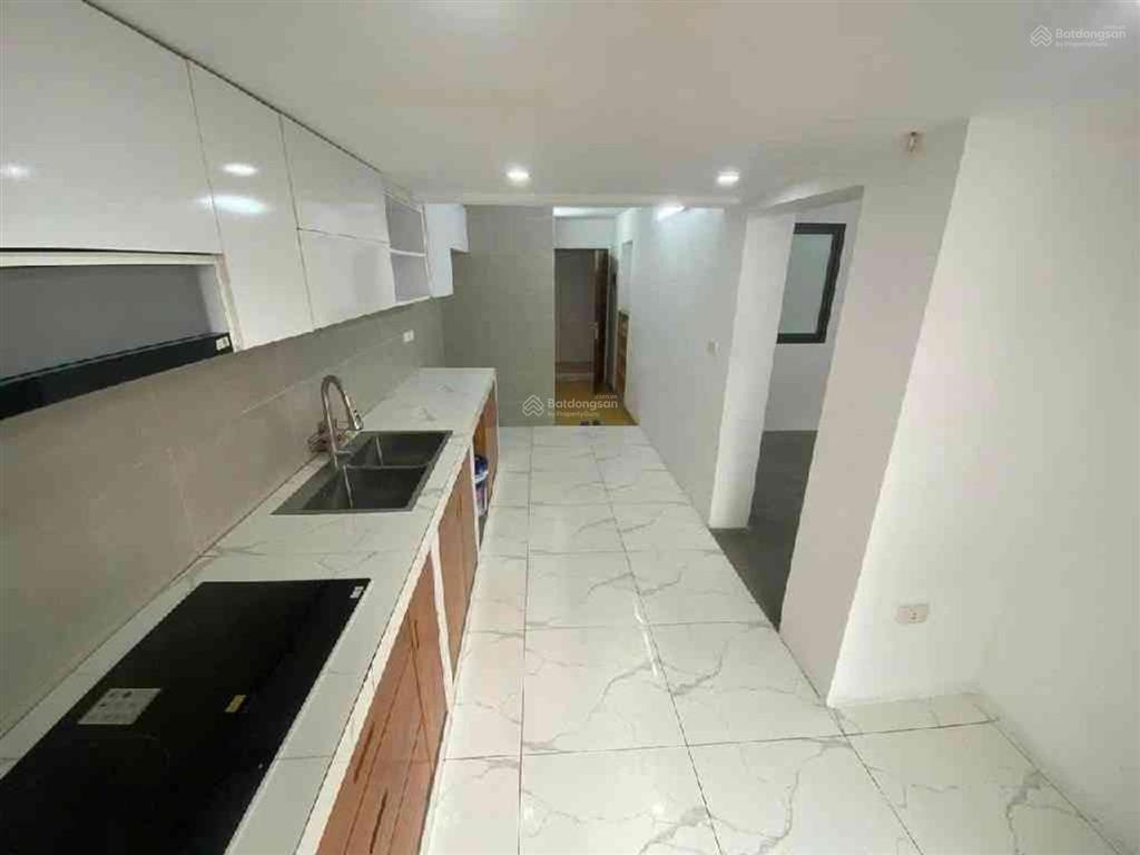 Bán căn hộ chung cư ổn định thanh xuân, dòng tiền đang cho thuê 10 triệu/tháng, di chuyển tiện lợi.