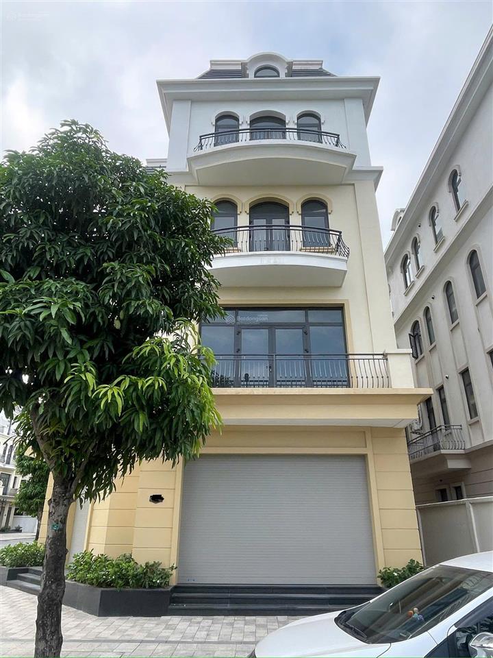 Muốn mua nhà bên mỹ cho con du học, cần nhượng lại căn biệt thự góc, rẻ hơn 6 tỷ so với lúc mua