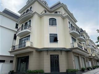 Mở rộng nhà máy sản xuất kinh doanh, muốn nhượng lại biệt thự góc, rẻ hơn 9 tỷ so với lúc mua