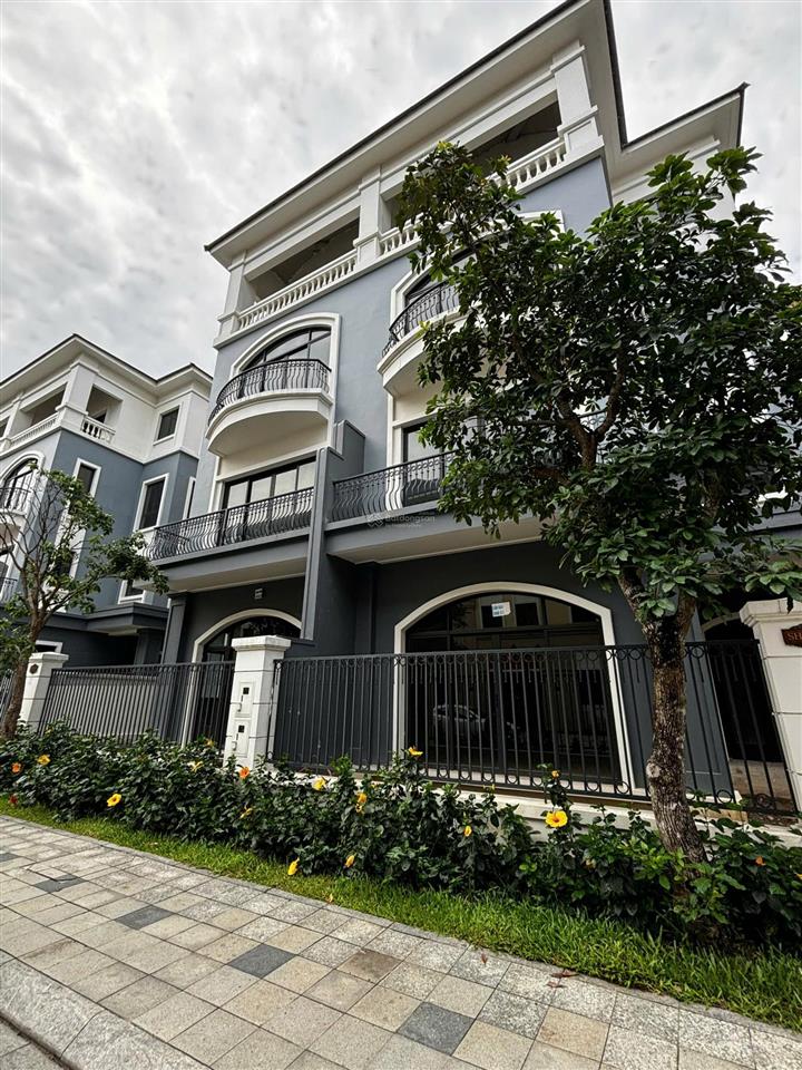 Chính chủ muốn đi định cư mỹ  bán gấp biệt thự song lập vị trí đẹp, rẻ hơn 8 tỷ so với lúc mua