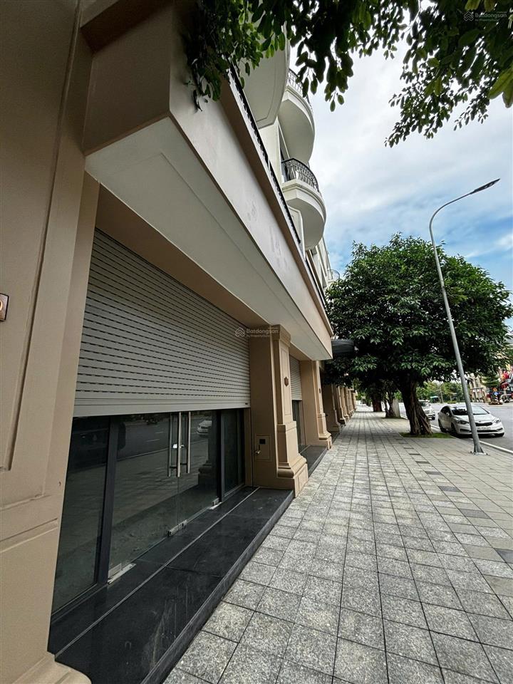 Chuyển đổi mô hình kinh doanh, nhượng lại căn shophouse vị trí đắc địa, rẻ hơn 9 tỷ so với lúc mua