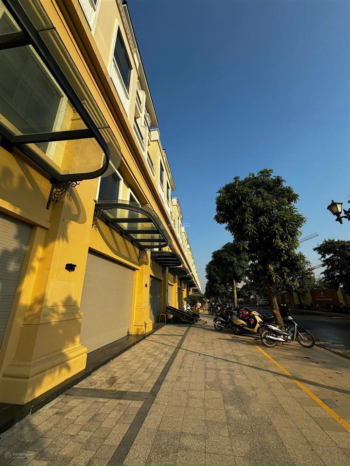 Chuyển đổi mô hình kinh doanh, nhượng lại căn shophouse ngay masteri, rẻ hơn 8 tỷ so với lúc mua