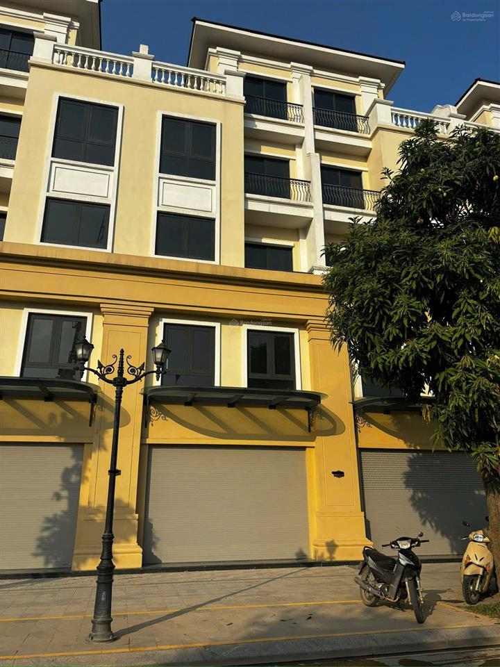 Chuyển đổi mô hình kinh doanh, nhượng lại căn shophouse ngay masteri, rẻ hơn 8 tỷ so với lúc mua