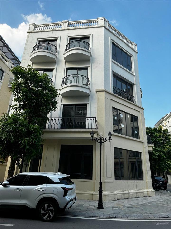Muốn chuyển vào miền nam, nhượng lại căn liền kề góc 2 mặt tiền, rẻ hơn 7 tỷ so với giá mua