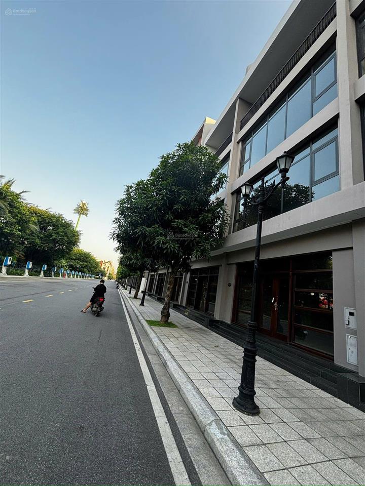 Chuyển đổi mô hình kinh doanh, nhượng lại căn shophouse "tọa độ vàng", rẻ hơn 6 tỷ so với lúc mua