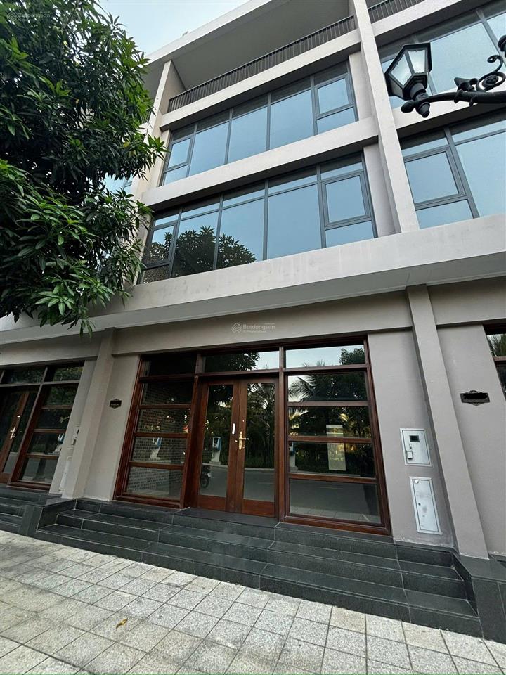 Chuyển đổi mô hình kinh doanh, nhượng lại căn shophouse "tọa độ vàng", rẻ hơn 6 tỷ so với lúc mua