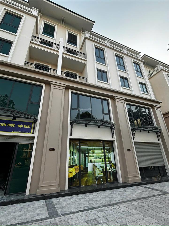 Mở rộng việc kinh doanh, nhượng lại căn shophouse vị trí đắc địa, rẻ hơn 8 tỷ so với lúc mua
