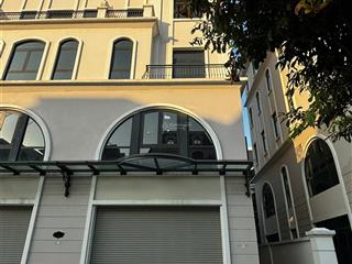 Muốn chuyển vào miền nam kinh doanh, nhượng lại căn shophouse, rẻ hơn 6 tỷ so với lúc mua
