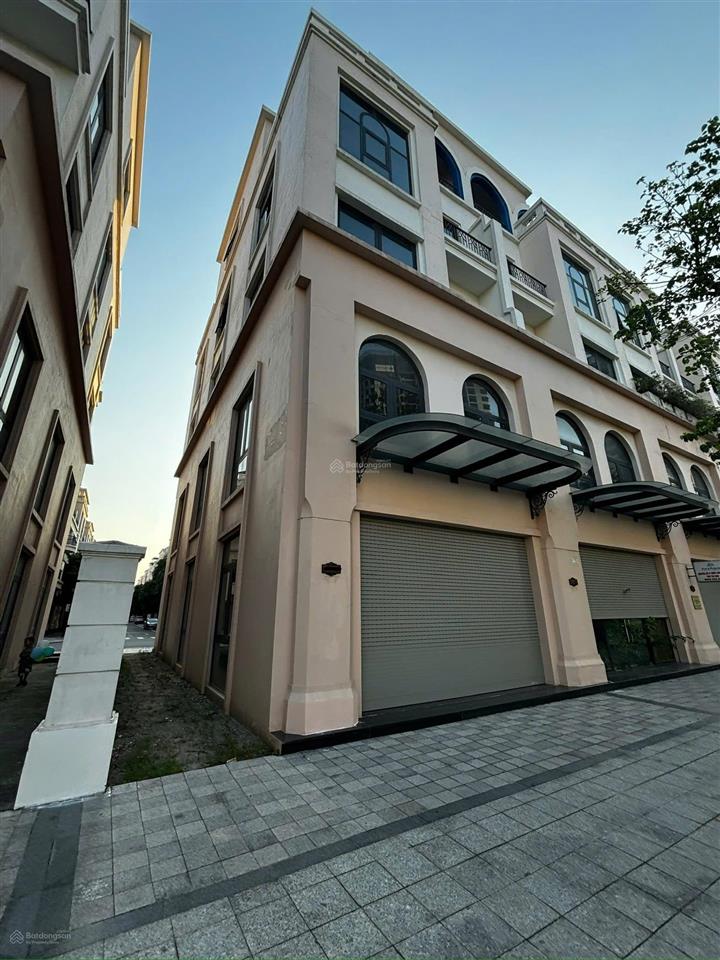 Chuyển đổi mô hình kinh doanh, nhượng lại căn shophouse "tọa độ vàng", rẻ hơn 6 tỷ so với lúc mua