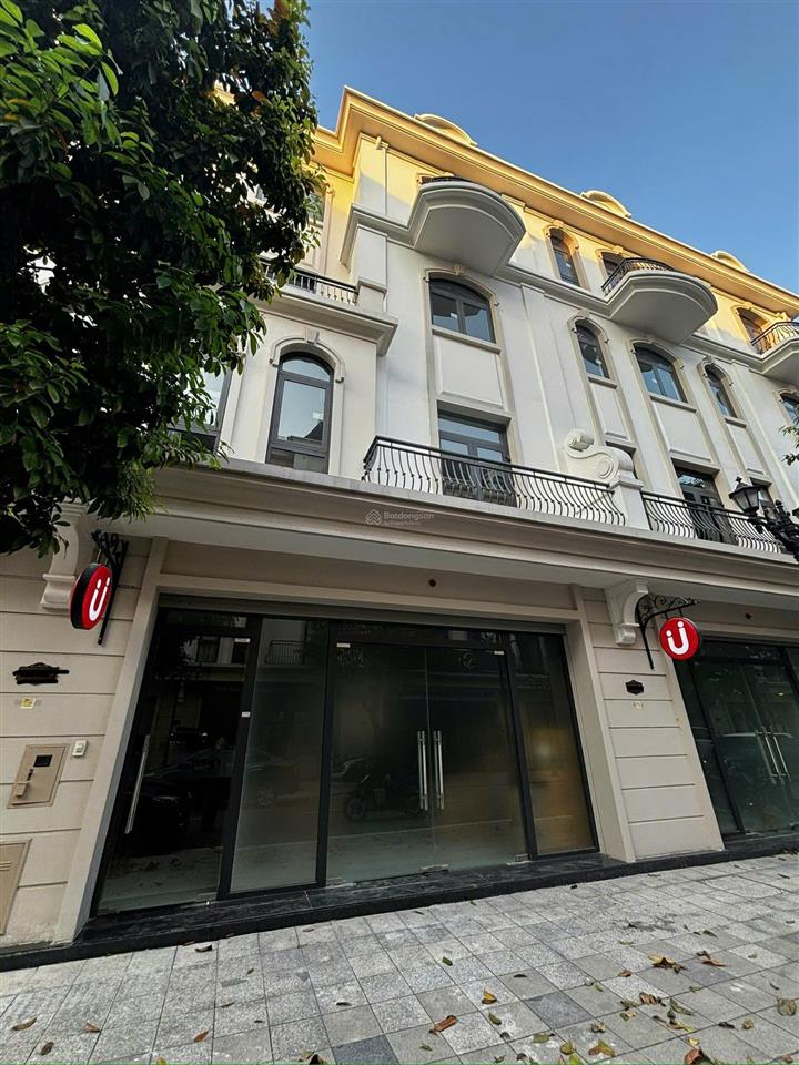 Mở rộng việc kinh doanh, nhượng lại căn shophouse vị trí đẹp, rẻ hơn 6 tỷ so với lúc mua