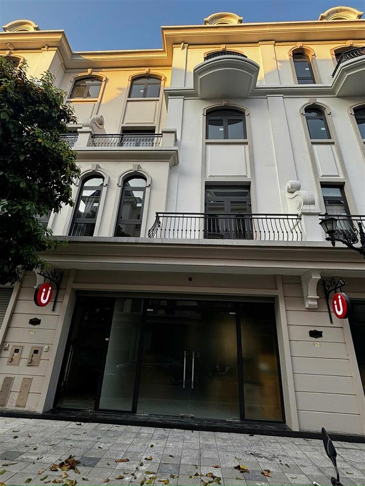 Mở rộng việc kinh doanh, nhượng lại căn shophouse vị trí đẹp, rẻ hơn 6 tỷ so với lúc mua