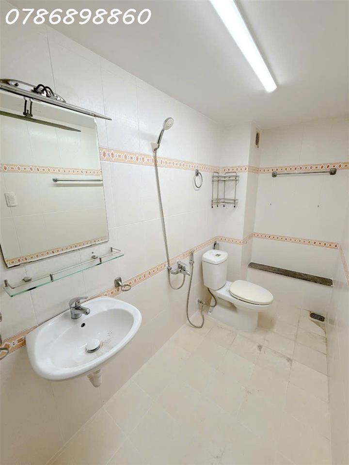 🔥 NHÀ GÓC 2 MẶT TIỀN – VỊ TRÍ CỰC ĐẸP NGAY TRUNG TÂM QUẬN 7 🔥