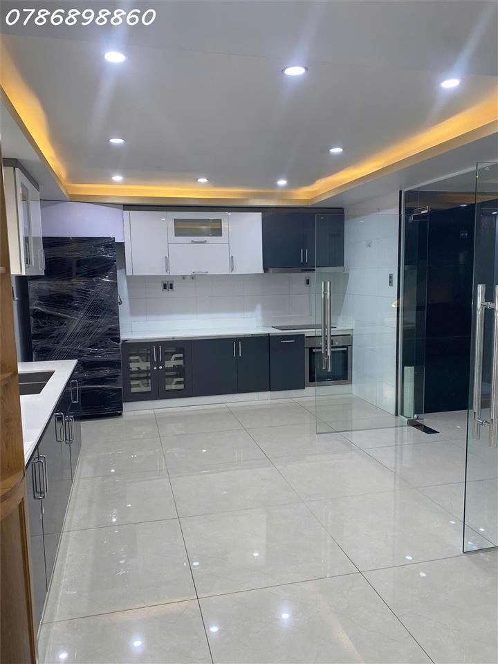 BÁN NHÀ 4 TẦNG  MẶT TIỀN ĐƯỜNG LÊ LỢI – PHƯỜNG HÒA PHÚ, TP. HỒ CHÍ MINH