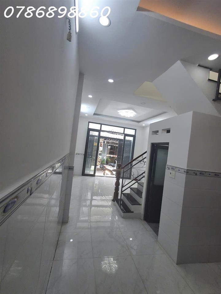 BÁN NHÀ MẶT TIỀN 1041 TRẦN XUÂN SOẠN, P. TÂN HƯNG, QUẬN 7