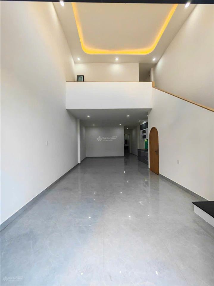 Chủ nhà đu đỉnh vàng giờ vàng xuống giá nên cần bán nhanh