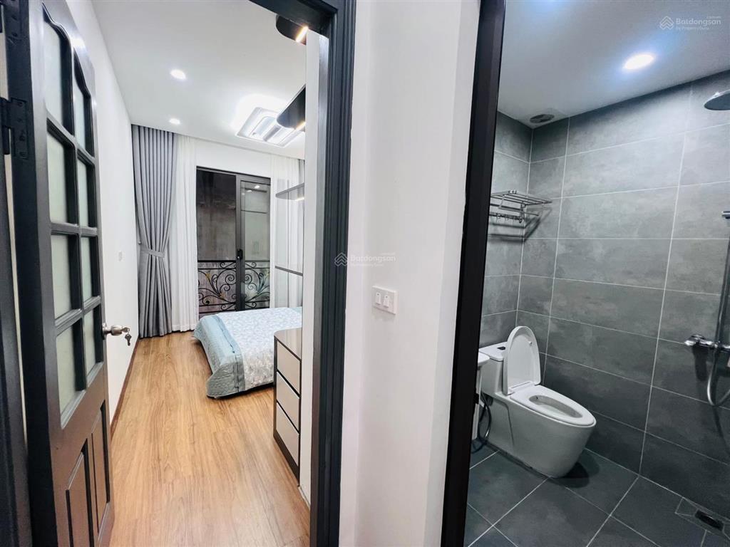 Chính chủ gửi bán căn nhà phố bạch mai giá chỉ 200tr/m2