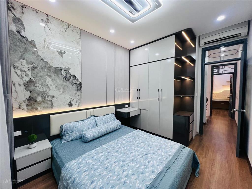 Chính chủ gửi bán căn nhà phố bạch mai giá chỉ 200tr/m2