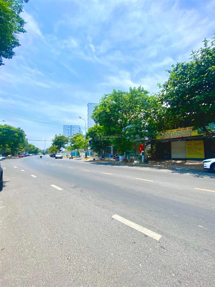 Tuyệt phẩm biệt thự mái thái mặt tiền vân đồn15m  ngang 10m cực hiếm  nội thất gỗ đẳng cấp
