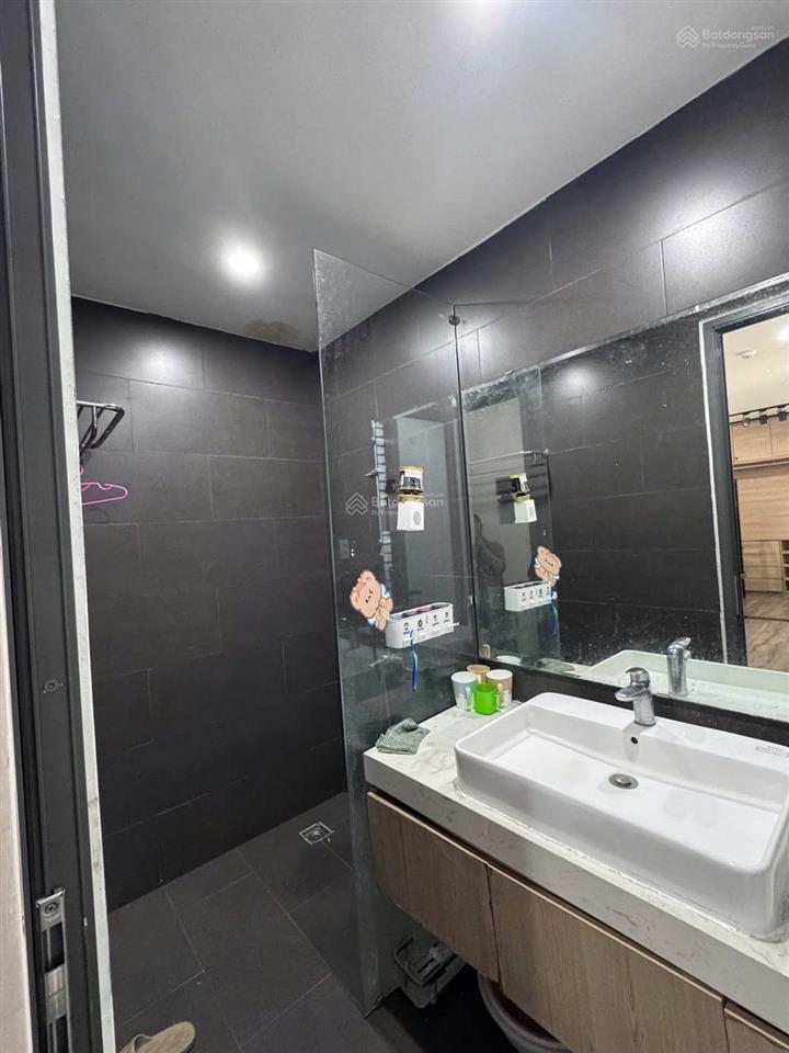 Bán nhà 3 tầng mt 7,5m sát phan đăng lưu kẹp kiệt 68m2 ngang 6m giá 10tỷ x