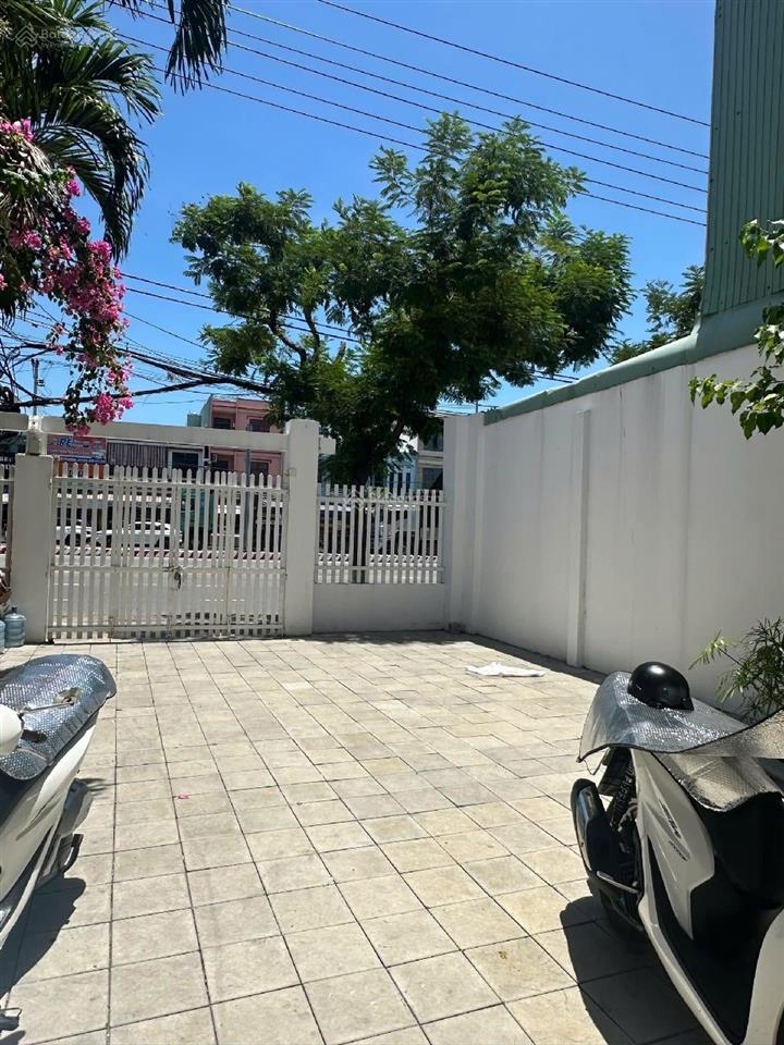 Bán nhà sát vincom , gần biển phạm văn đồng mặt tiền ngô quyền 188m giá chỉ 23 tỷ