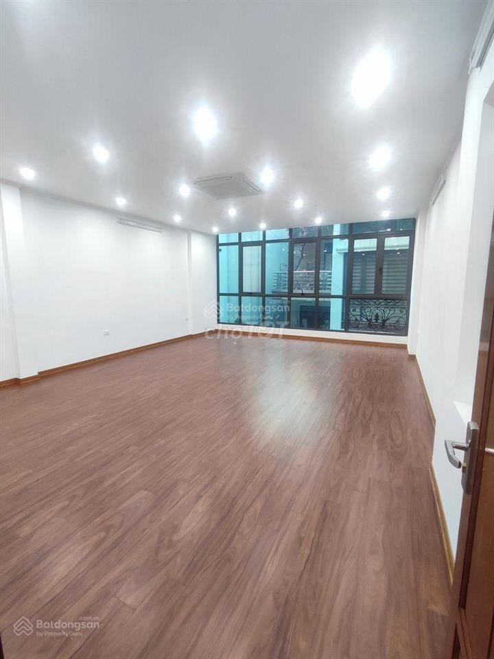 Bán nhà xây mới 6 tầng (thang máy) phố vĩnh phúc  ba đình mặt tiền 6,5m căn góc giá 17.5 tỷ.