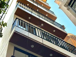 Bán tòa văn phòng 8 tầng và 1 hầm mặt phố bùi xương trạch 80m, giá 29 tỷ.