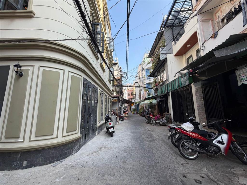 Siêu hot! bán nhà ngay mặt phố đẹp 50m2, 14,8 tỷ ở võ văn kiệt, cầu ông lãnh, q1, tp. hcm