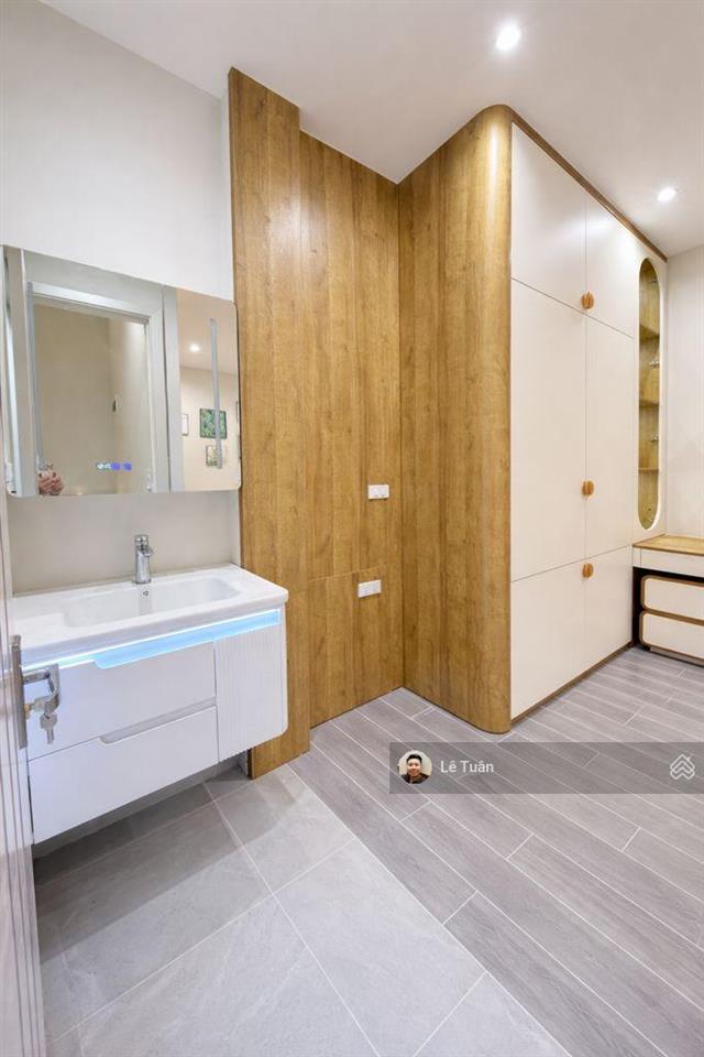 Bán nhà kim mã, ba đình 30m2 mt 6m phù hợp toà 7 tầng chỉ 10m ra ô tô tránh nhỉnh 8 tỷ