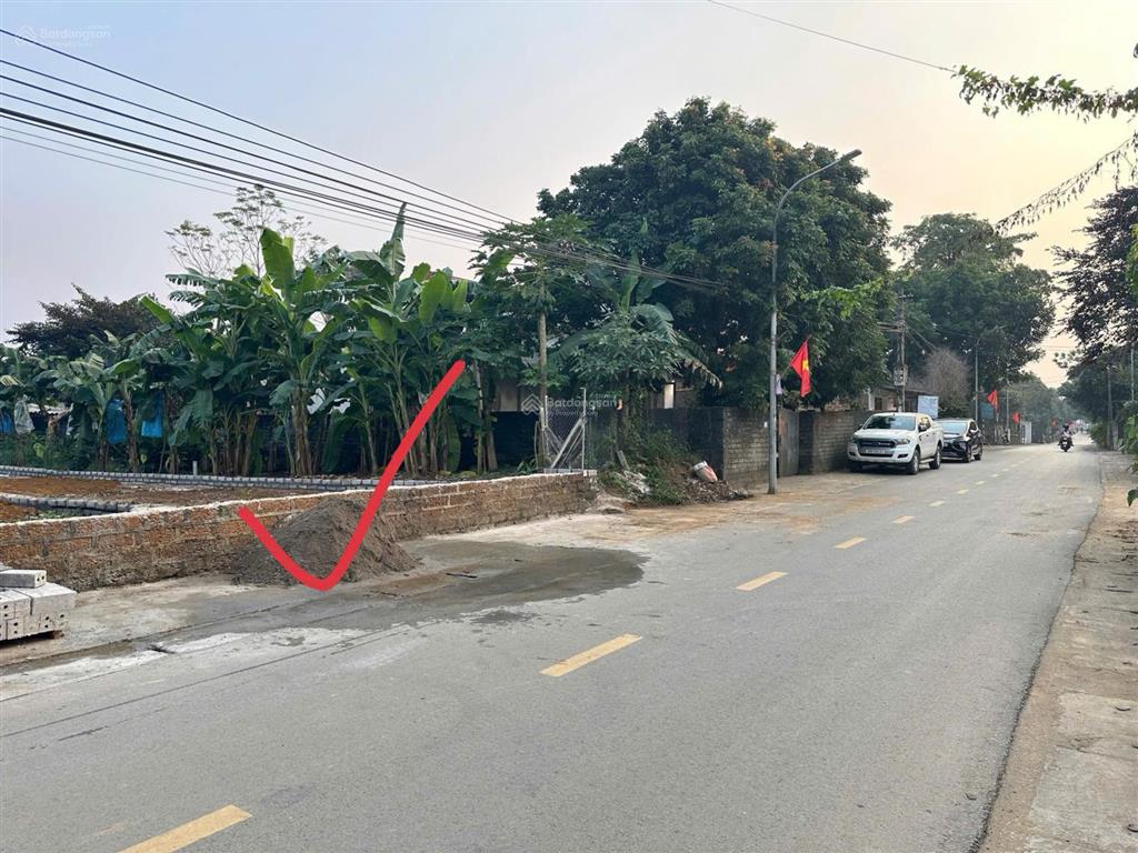 Bán đất tại mặt đường trục chính hạ bằng, 40 triệu / m2, 61 m2