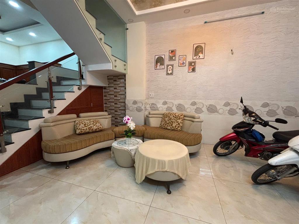 Cho thuê nhà riêng tại văn gia, 16,5 triệu, 55 m2, 4pn, 5wc, hàng hiếm tại bình tân