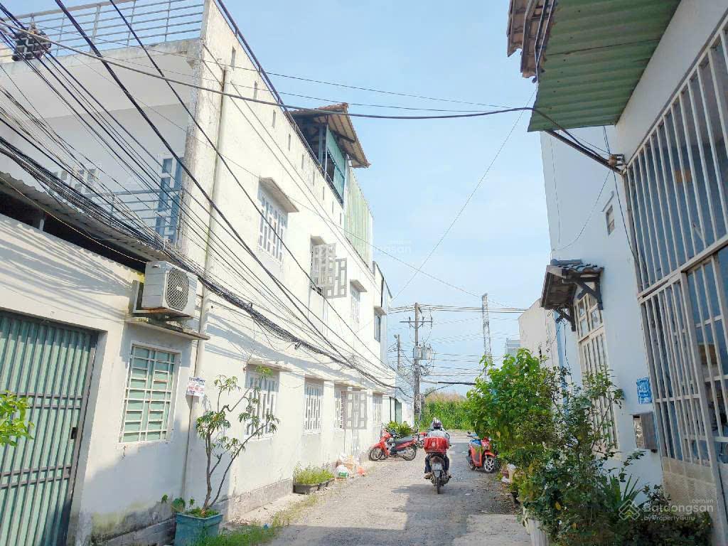 Lvl. nhơn đức  mtkd ngang 6m  dt 162m2 + 8 phòng trọ, thu nhập 18tr/tháng, giá 9,5 tỷ
