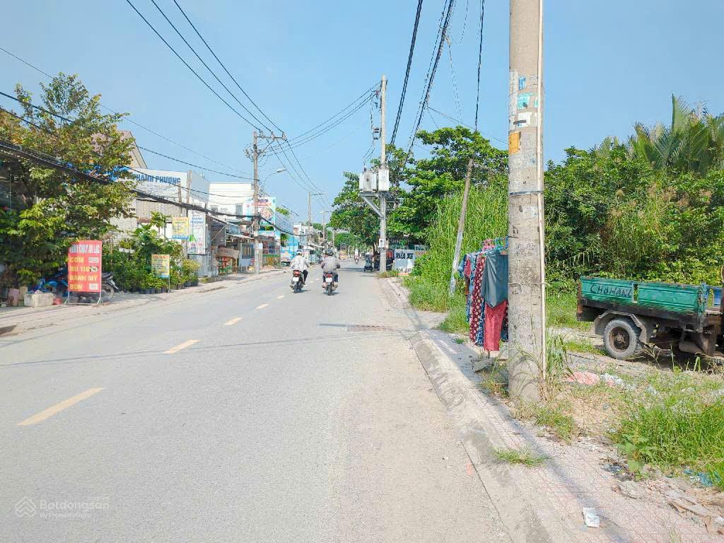 Lvl. nhơn đức  mtkd ngang 6m  dt 162m2 + 8 phòng trọ, thu nhập 18tr/tháng, giá 9,5 tỷ