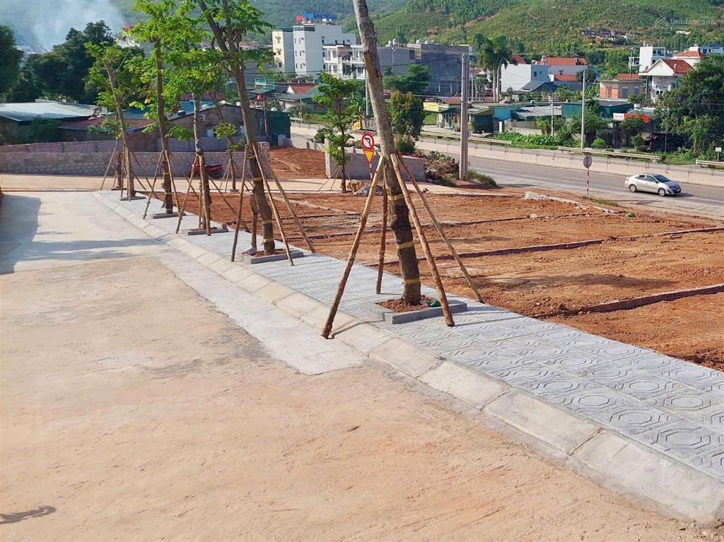 Cc bán 75m² đất sổ hồng nở hậu chỉ 2,5 tỷ đón sóng ga vin speed & đại đô thị hạ long