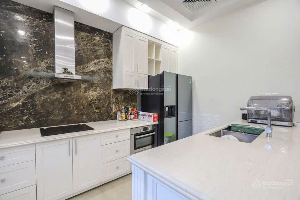 Cho thuê biệt thự vinhomes riverside khu hoa lan view sông gần trường bis giá 65tr/tháng