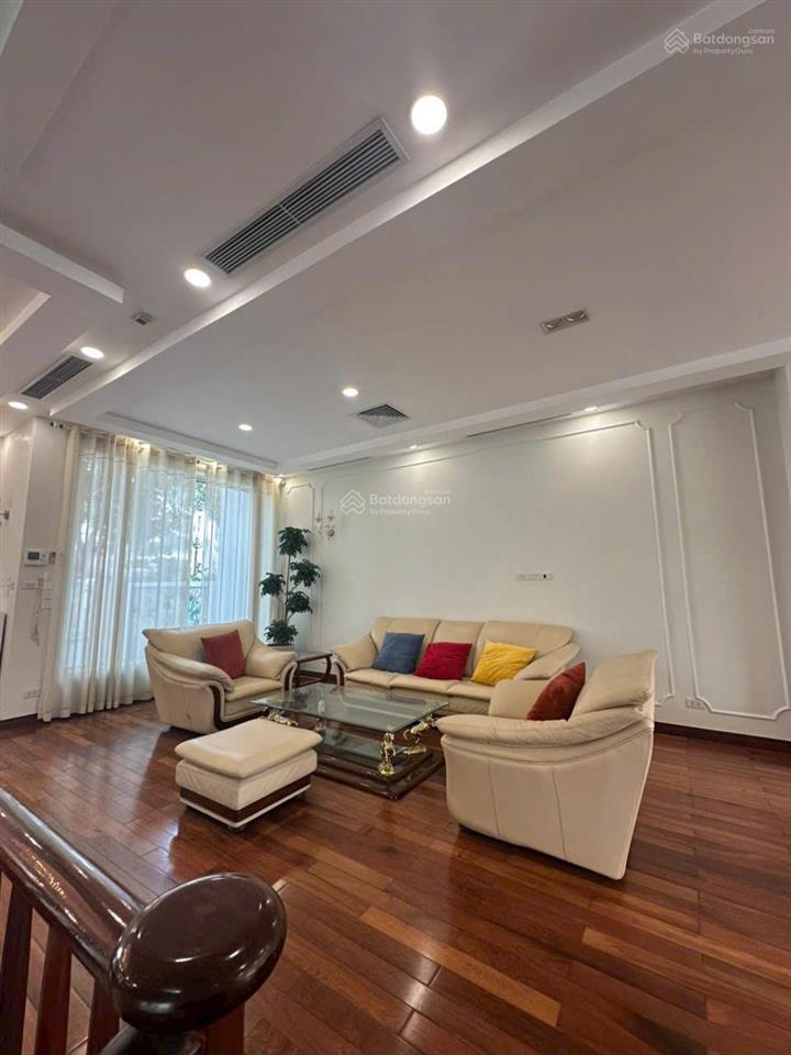 Cho thuê biệt thự vinhomes riverside khu hoa lan view sông gần trường bis giá 65tr/tháng