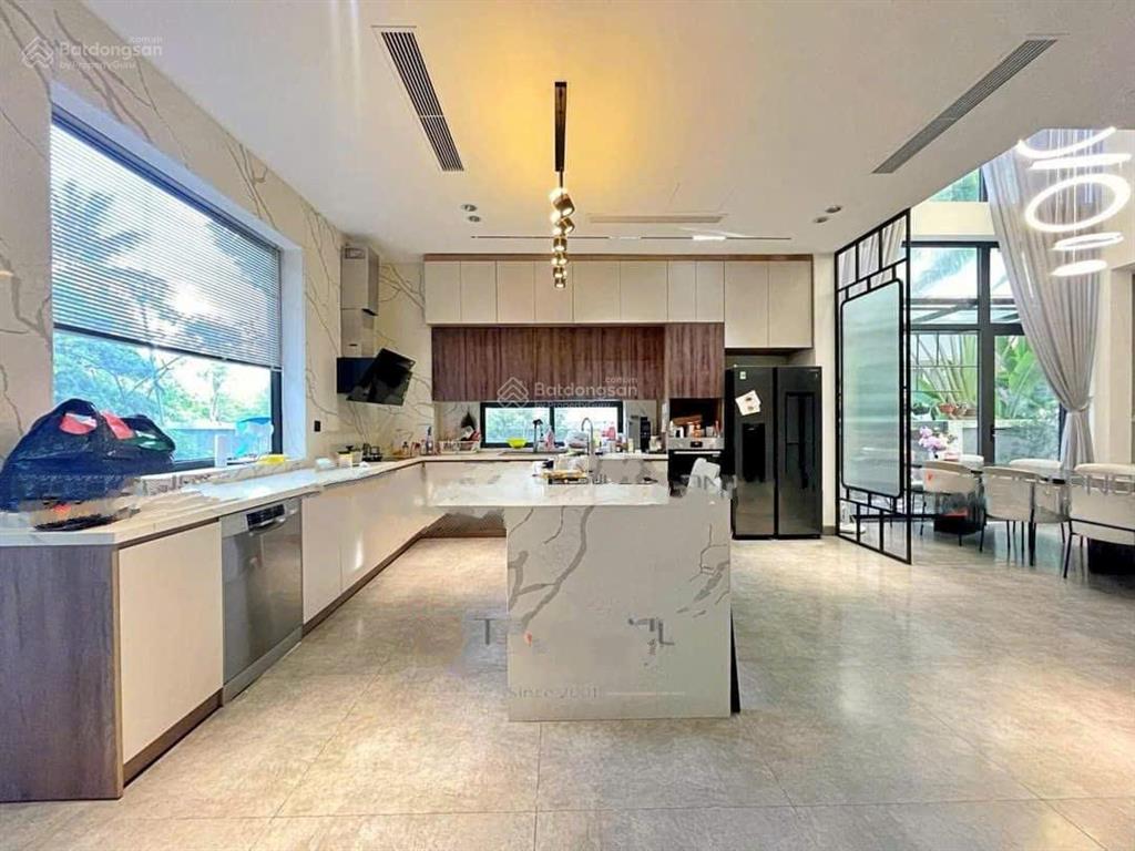 Cho thuê biệt thự vinhomes riverside khu hoa sữa view sông gần trường bis hàng cực hiếm